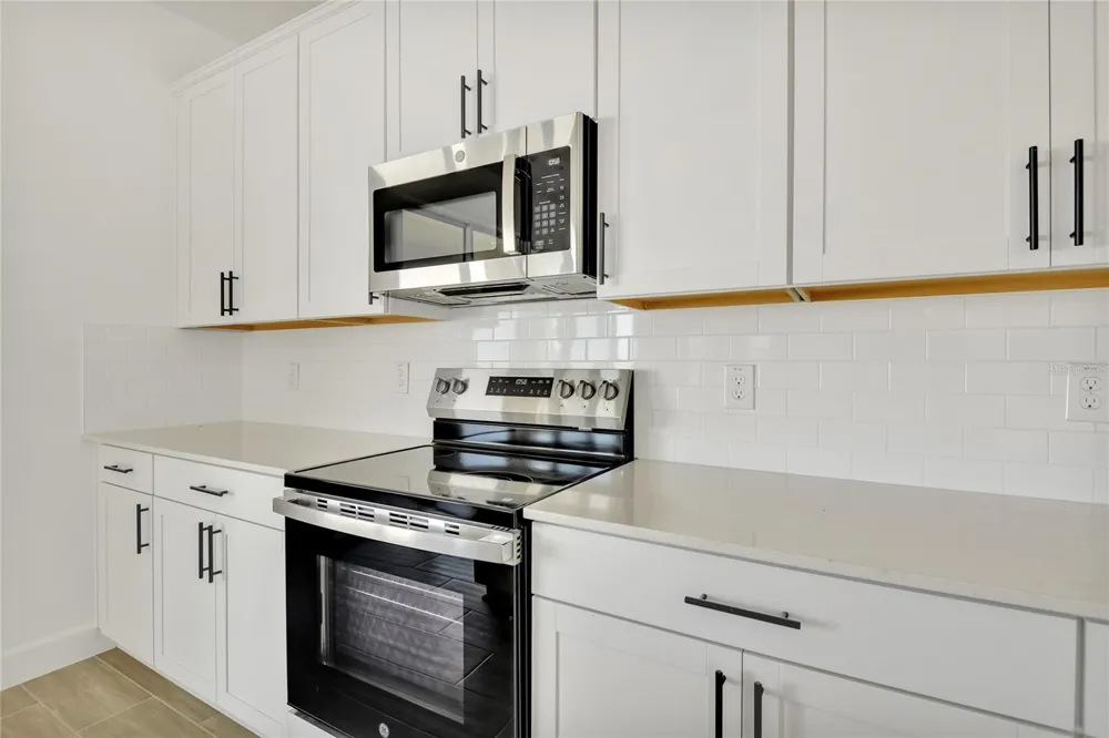 141 WATERSTONE LOOP Tavares, FL 32778