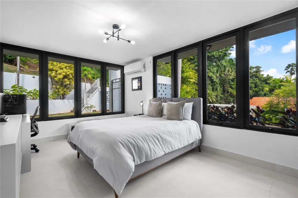 58 C Guaynabo, PR 00969