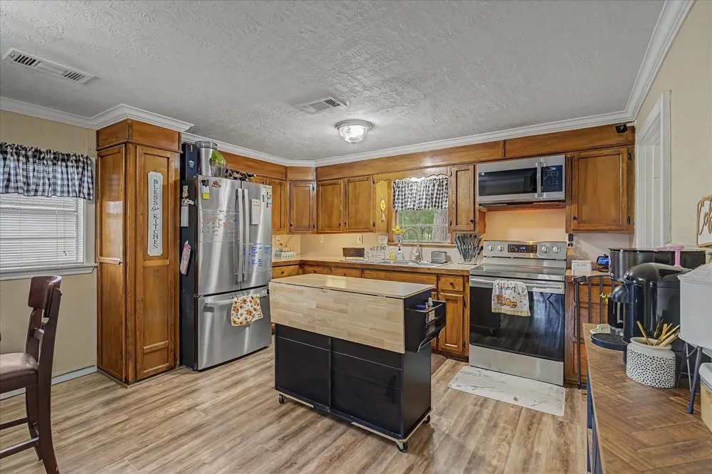 1215 Orange Street Vidor, TX 77662