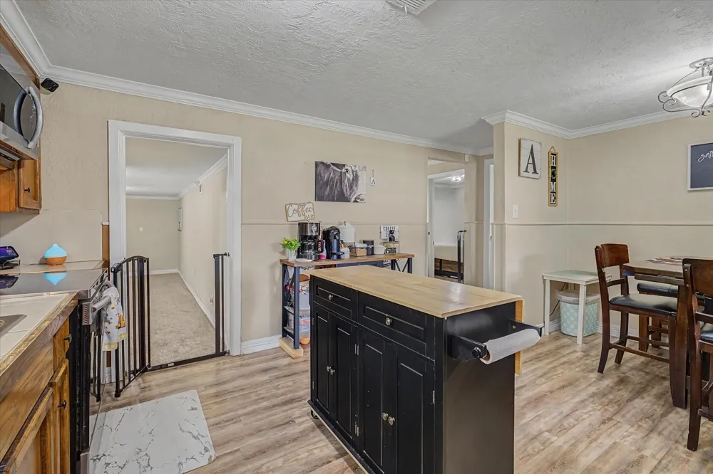 1215 Orange Street Vidor, TX 77662