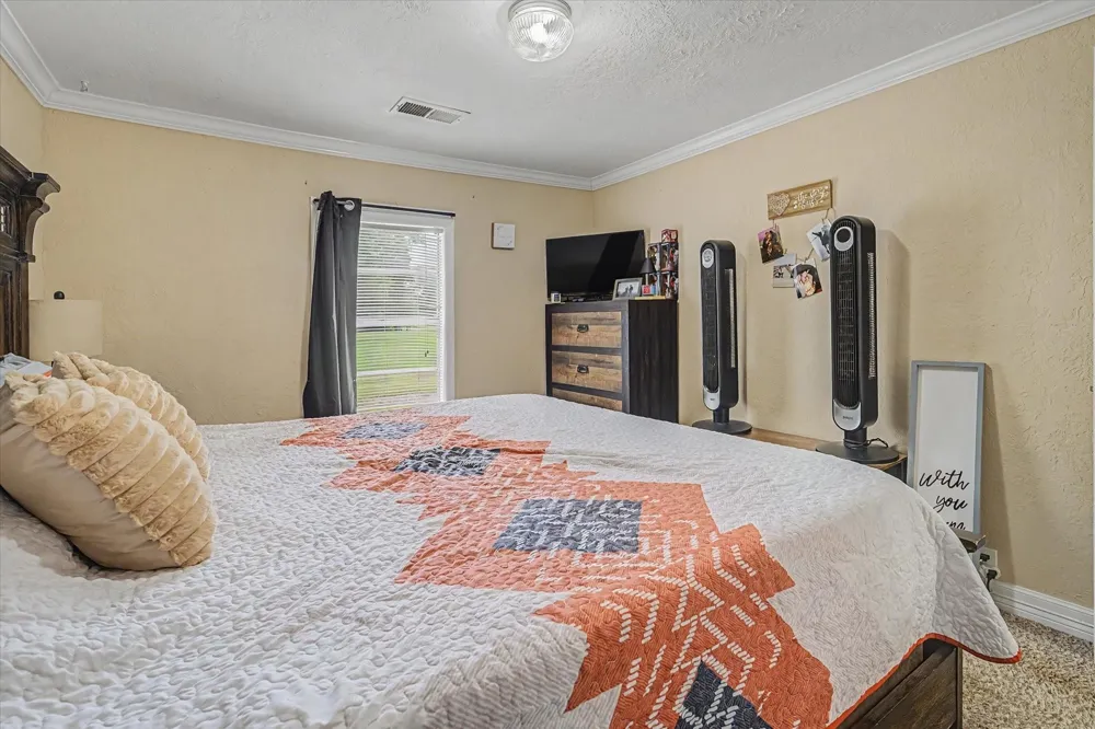 1215 Orange Street Vidor, TX 77662