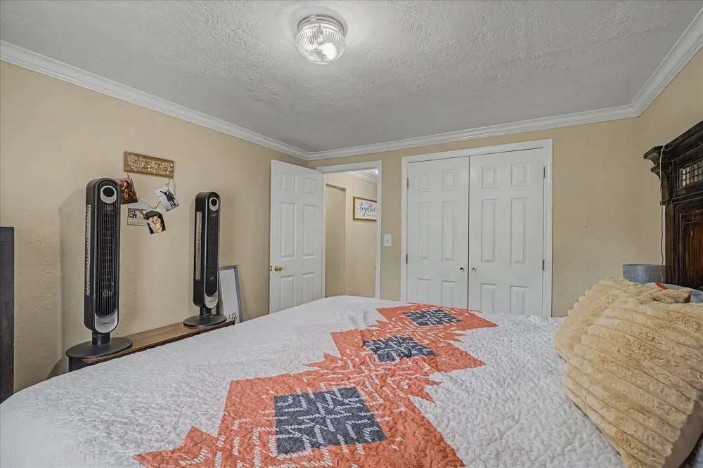 1215 Orange Street Vidor, TX 77662