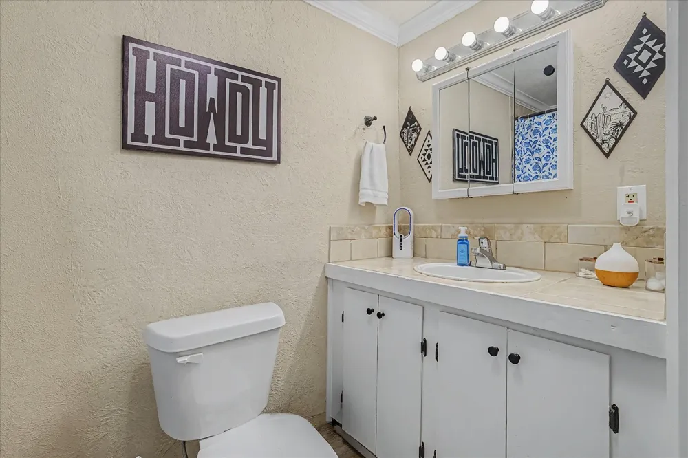 1215 Orange Street Vidor, TX 77662
