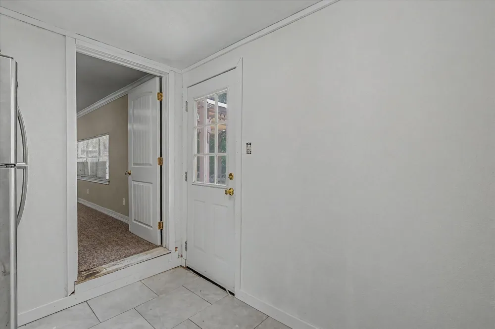 1215 Orange Street Vidor, TX 77662