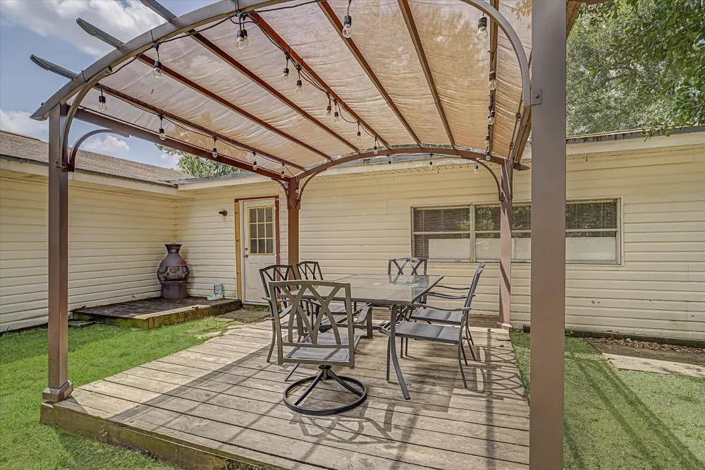 1215 Orange Street Vidor, TX 77662