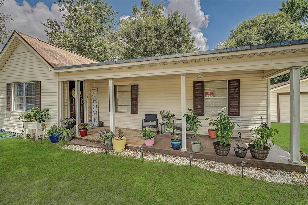 1215 Orange Street Vidor, TX 77662