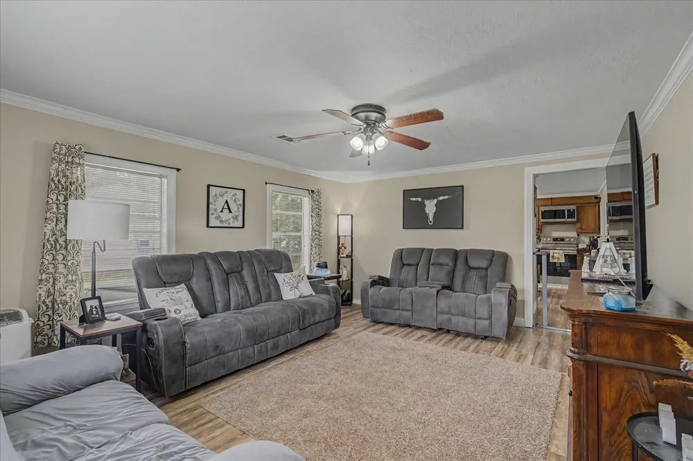 1215 Orange Street Vidor, TX 77662
