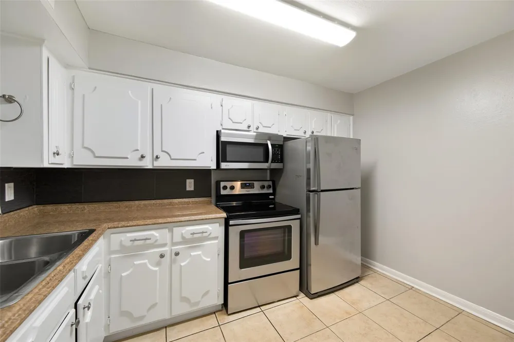 5204 Arboles Drive #L Houston, TX 77035