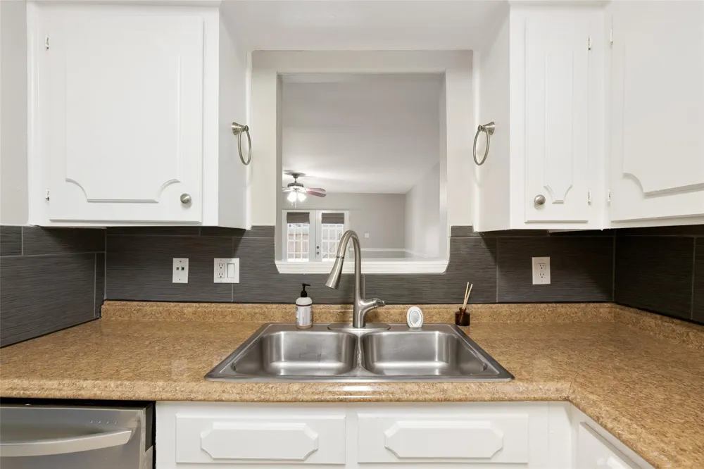5204 Arboles Drive #L Houston, TX 77035