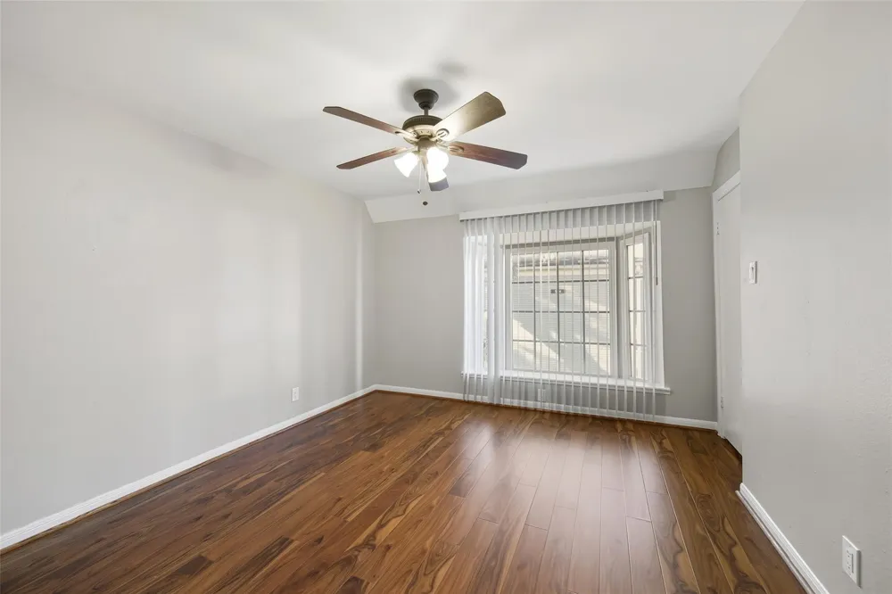 5204 Arboles Drive #L Houston, TX 77035