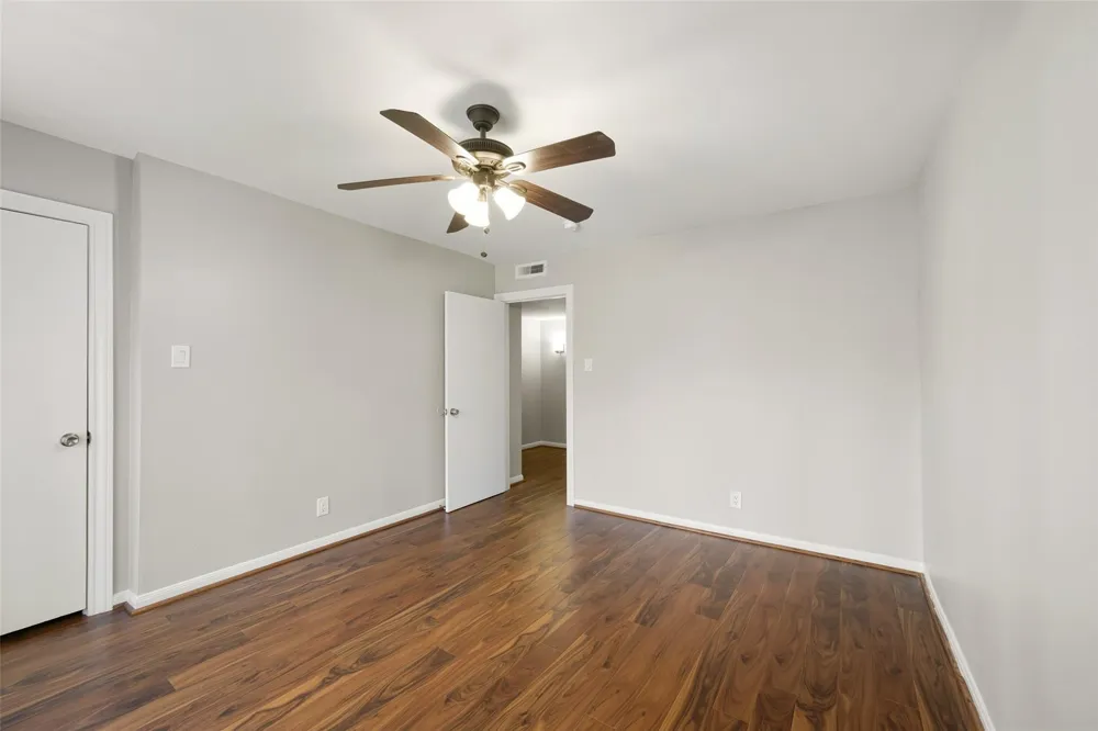 5204 Arboles Drive #L Houston, TX 77035