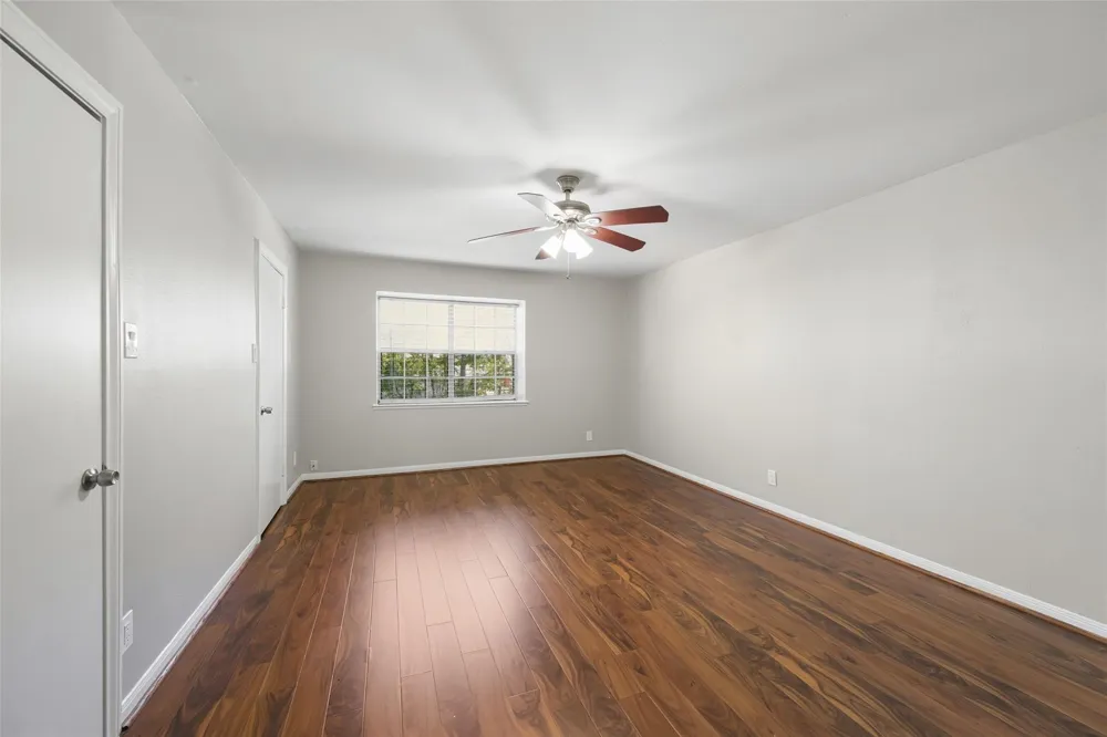 5204 Arboles Drive #L Houston, TX 77035