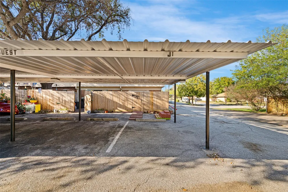 5204 Arboles Drive #L Houston, TX 77035