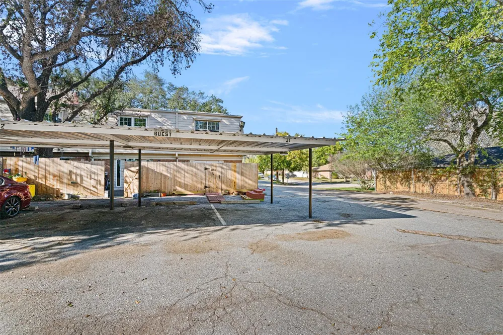 5204 Arboles Drive #L Houston, TX 77035