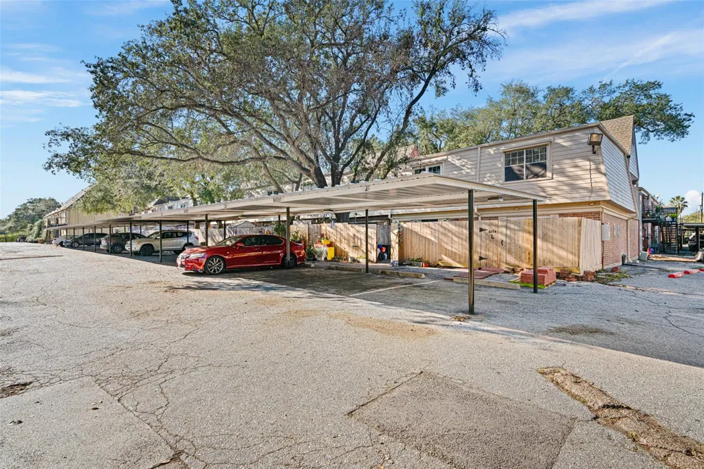 5204 Arboles Drive #L Houston, TX 77035