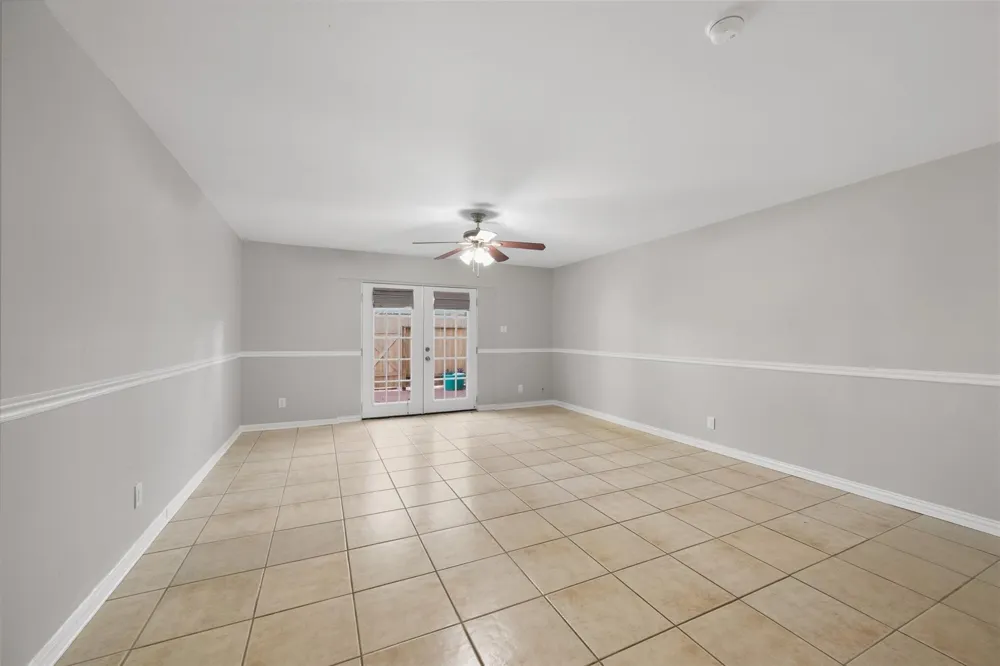 5204 Arboles Drive #L Houston, TX 77035