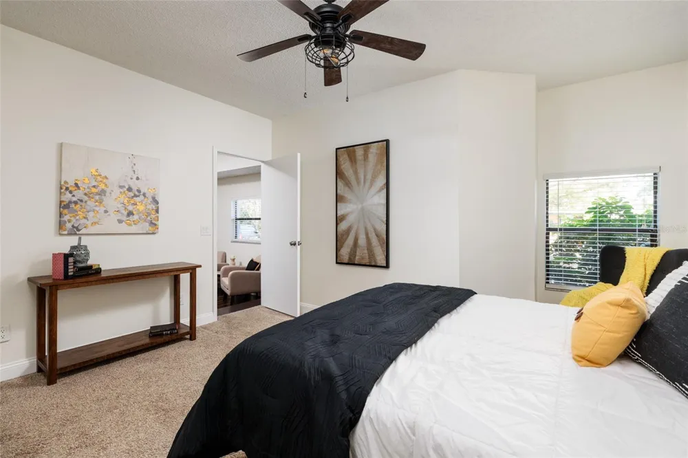 4405 W FAIR OAKS AVENUE #21 Tampa, FL 33611