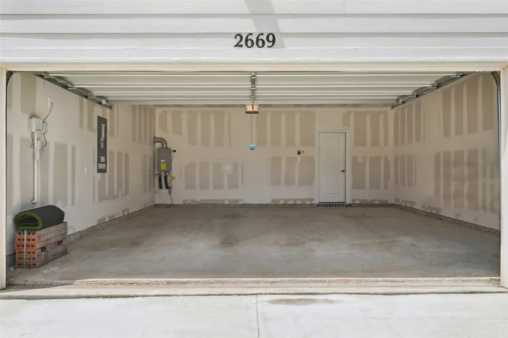 2669 Kings Canyon Mews Corinth, TX 76210