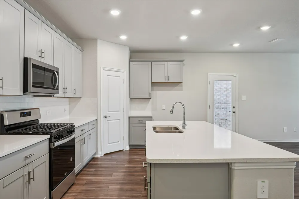 2669 Kings Canyon Mews Corinth, TX 76210