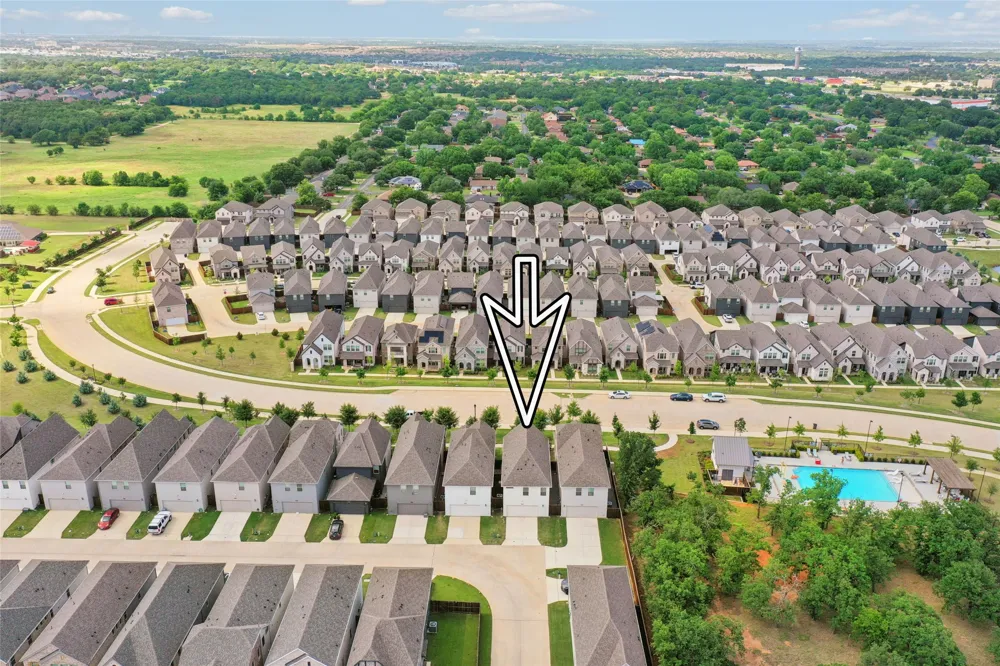 2669 Kings Canyon Mews Corinth, TX 76210