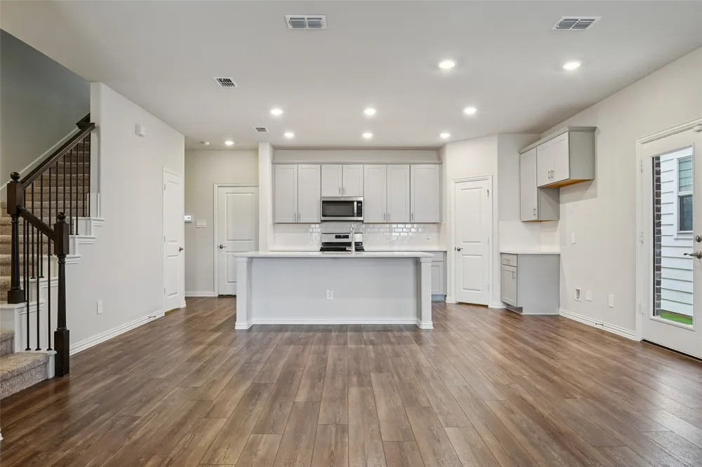 2669 Kings Canyon Mews Corinth, TX 76210