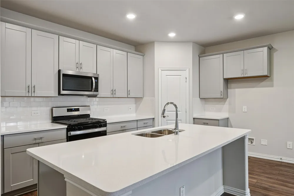 2669 Kings Canyon Mews Corinth, TX 76210
