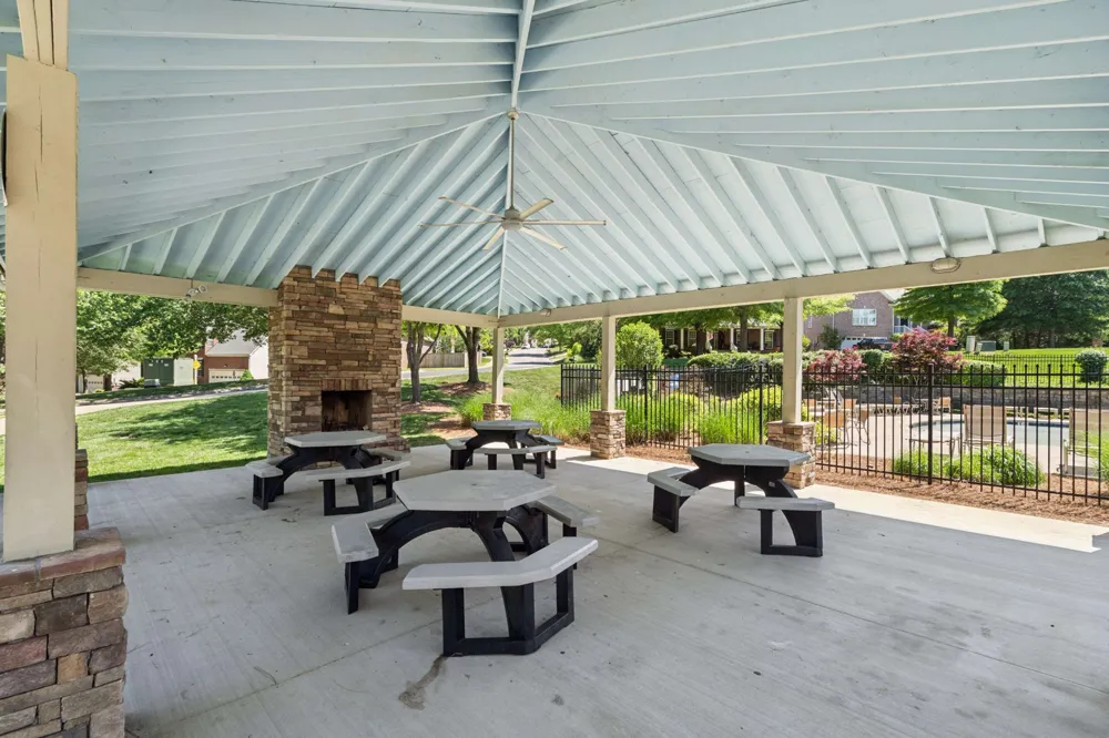 7476 Riverland Dr Nashville, TN 37221