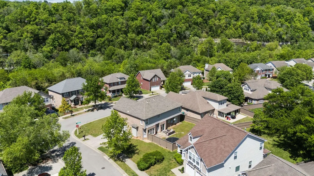 7476 Riverland Dr Nashville, TN 37221