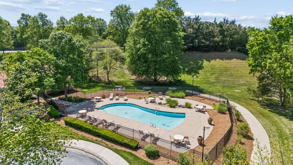 7476 Riverland Dr Nashville, TN 37221