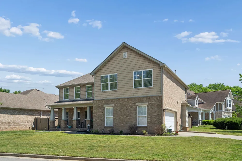 7476 Riverland Dr Nashville, TN 37221