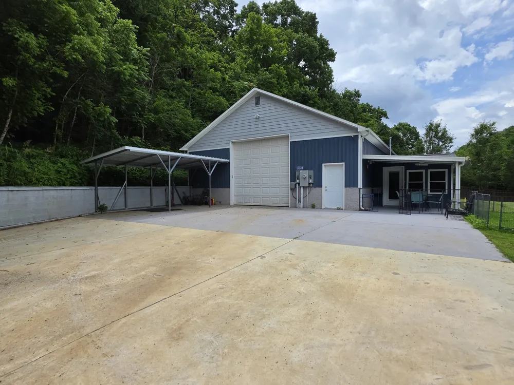 448 Osage Ln Bradyville, TN 37026
