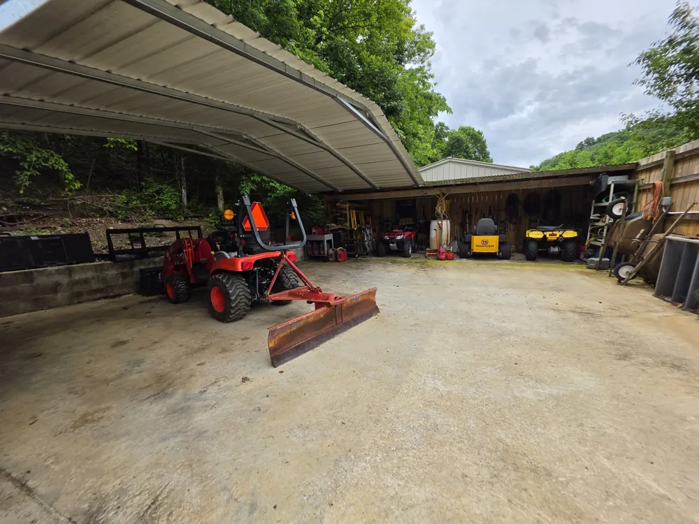 448 Osage Ln Bradyville, TN 37026