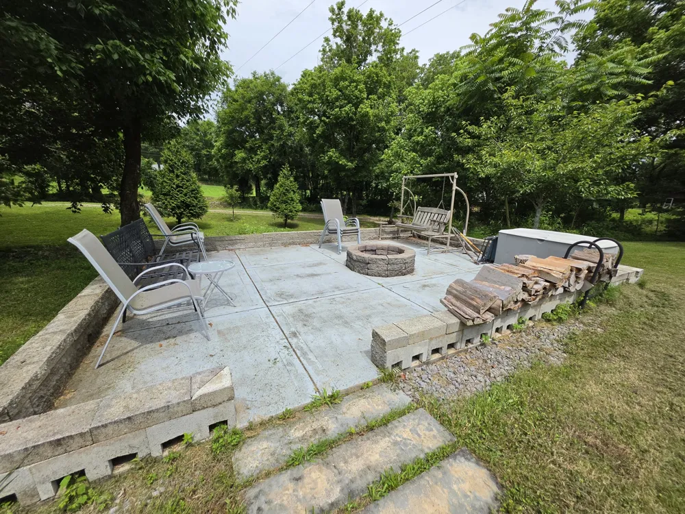 448 Osage Ln Bradyville, TN 37026