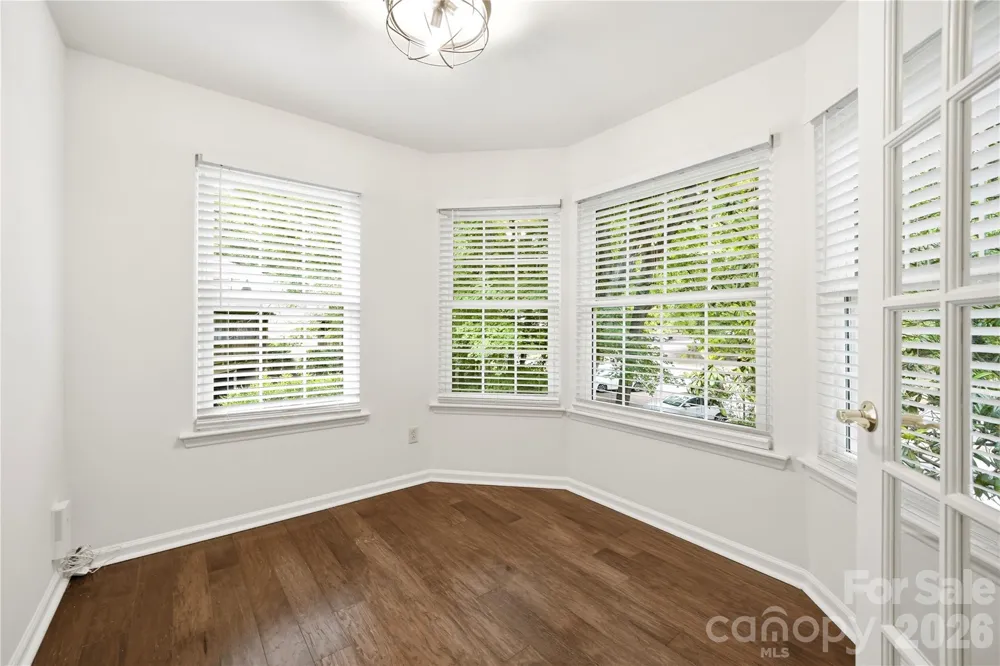6150 Gray Gate Lane #i Charlotte, NC 28210