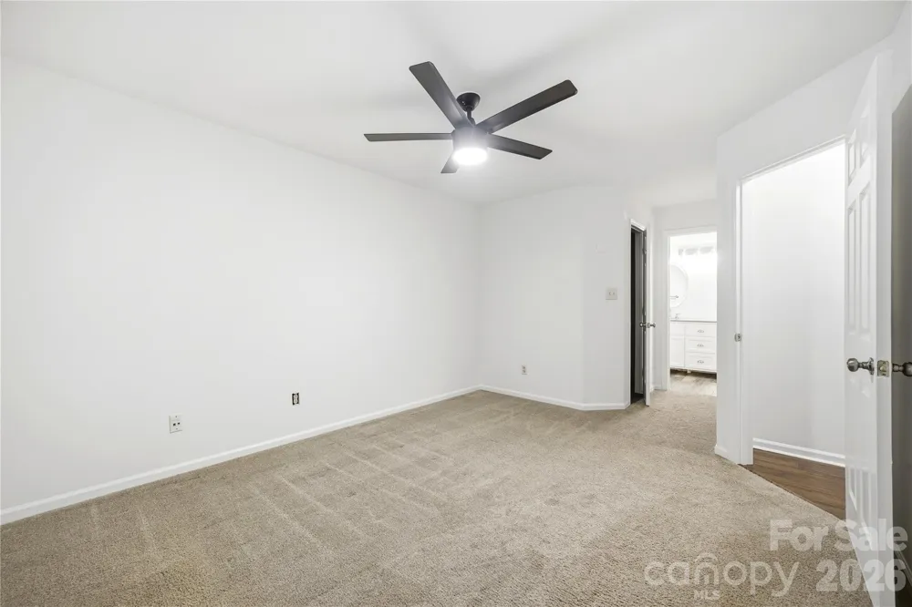 6150 Gray Gate Lane #i Charlotte, NC 28210
