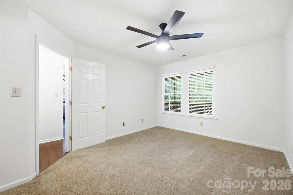 6150 Gray Gate Lane #i Charlotte, NC 28210