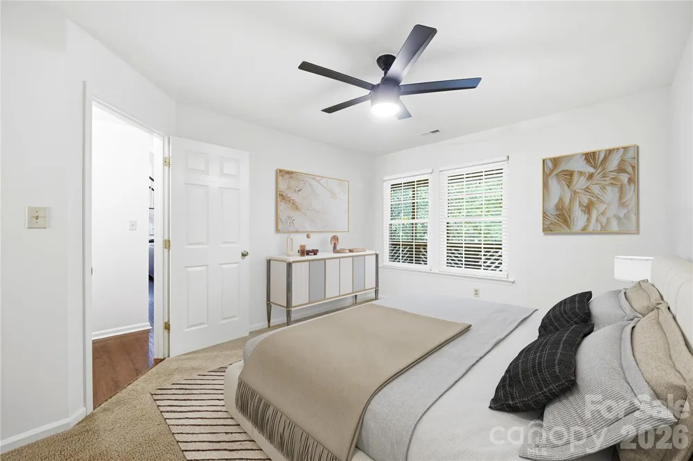 6150 Gray Gate Lane #i Charlotte, NC 28210