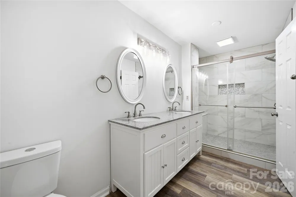 6150 Gray Gate Lane #i Charlotte, NC 28210