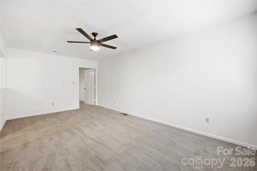 6150 Gray Gate Lane #i Charlotte, NC 28210