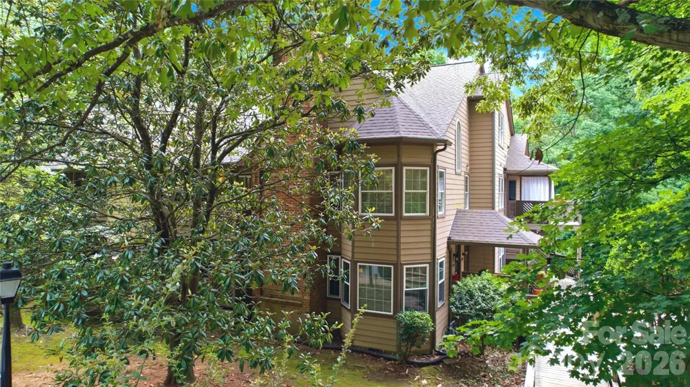 6150 Gray Gate Lane #i Charlotte, NC 28210