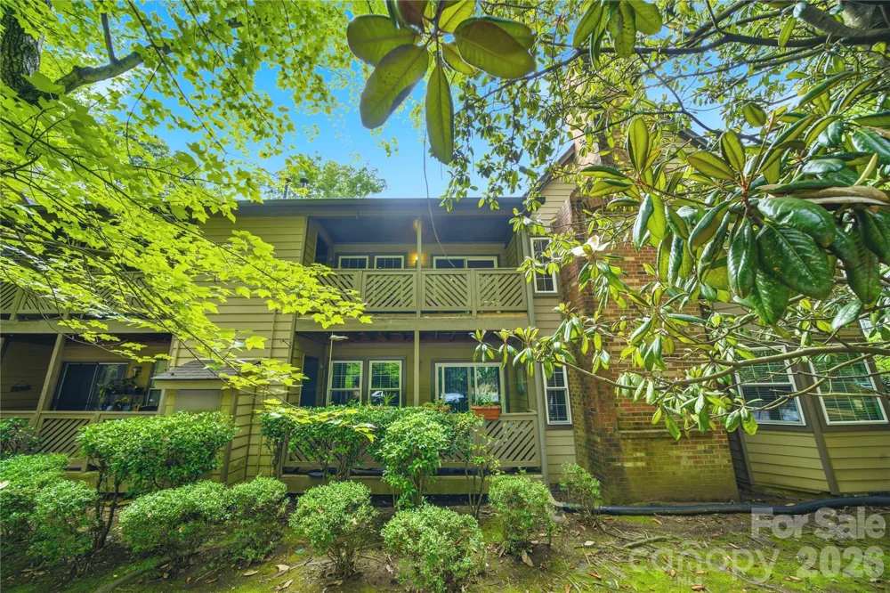 6150 Gray Gate Lane #i Charlotte, NC 28210