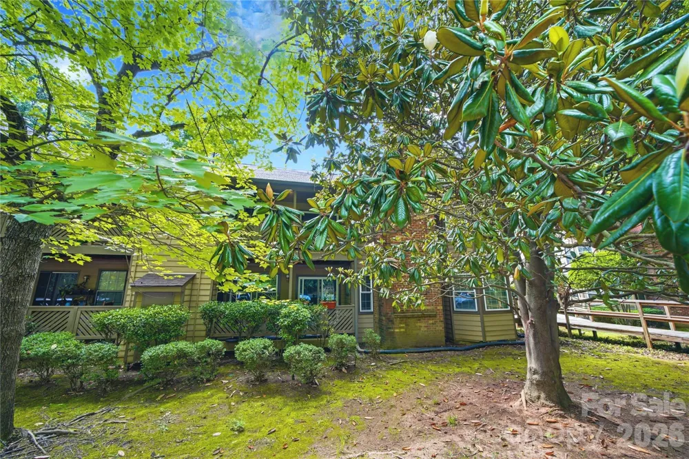 6150 Gray Gate Lane #i Charlotte, NC 28210