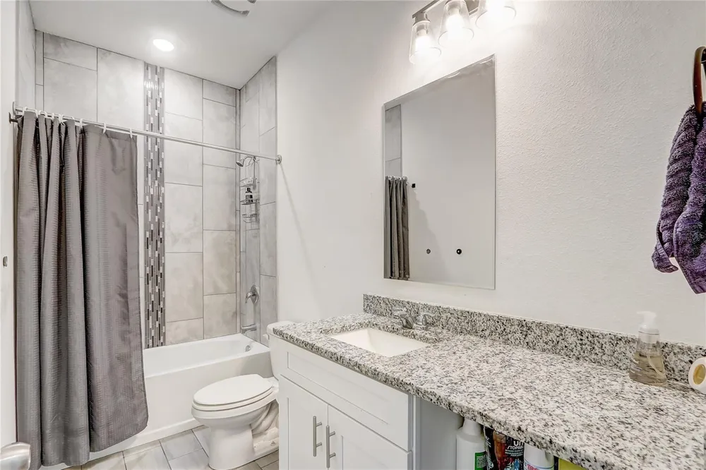 6120 DENSON DRIVE Orlando, FL 32808