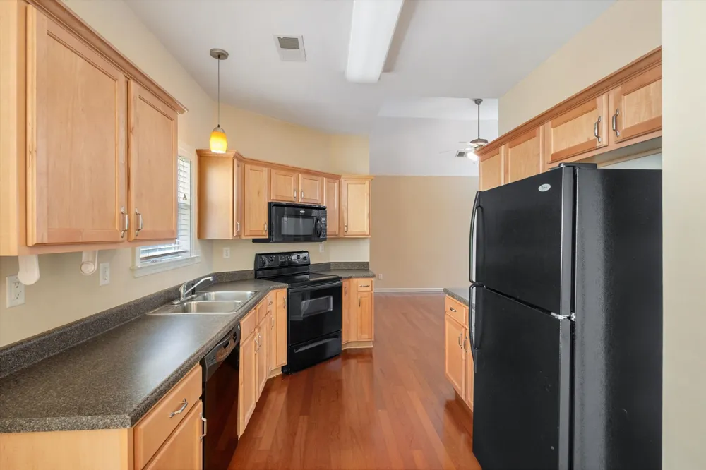 1365 HARBOR PARK DR Memphis, TN 38103