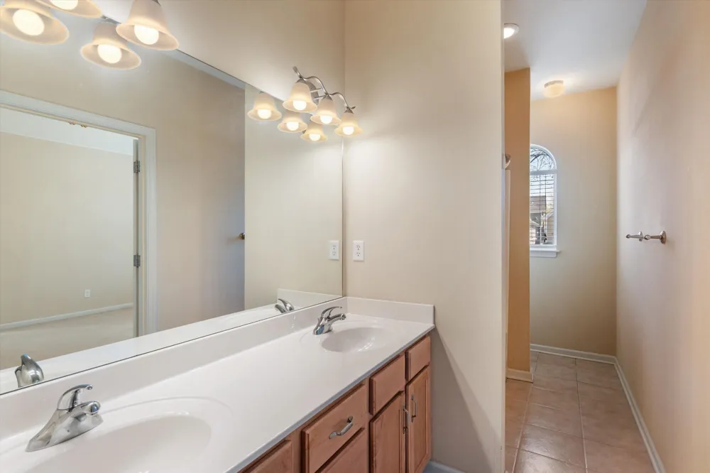 1365 HARBOR PARK DR Memphis, TN 38103