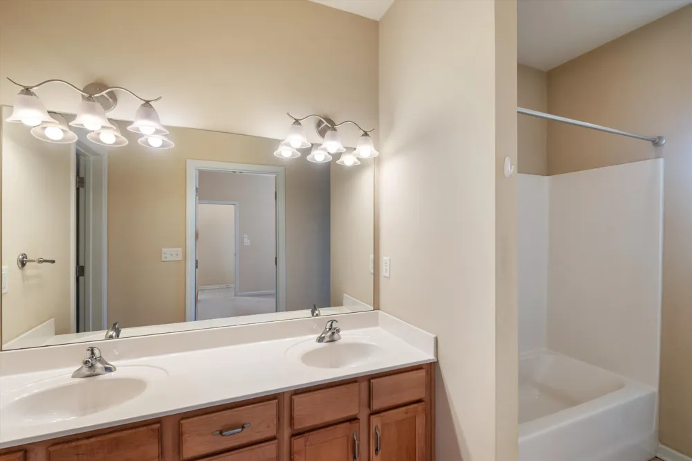 1365 HARBOR PARK DR Memphis, TN 38103