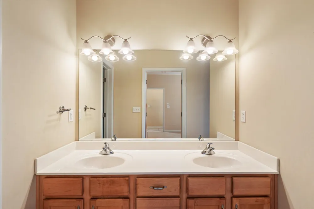 1365 HARBOR PARK DR Memphis, TN 38103