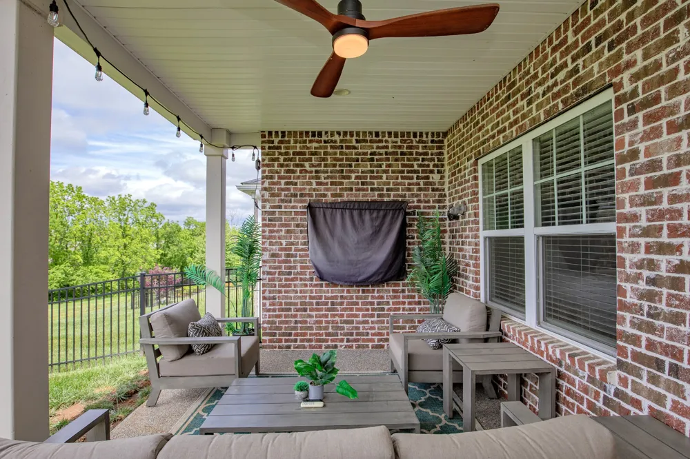 886 Cherry Grove Dr Hendersonville, TN 37075