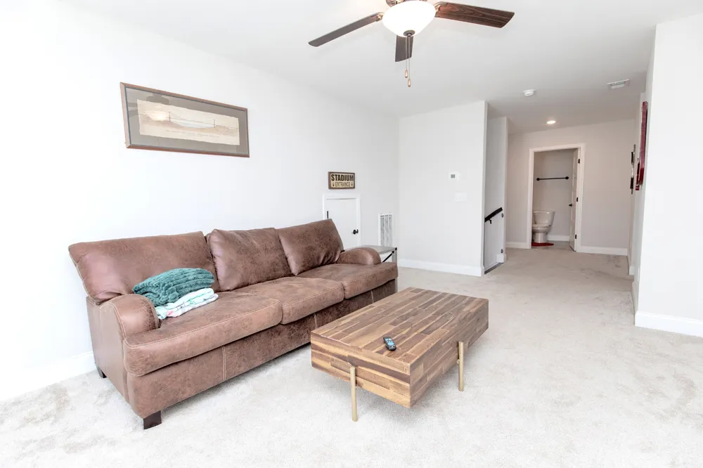 886 Cherry Grove Dr Hendersonville, TN 37075