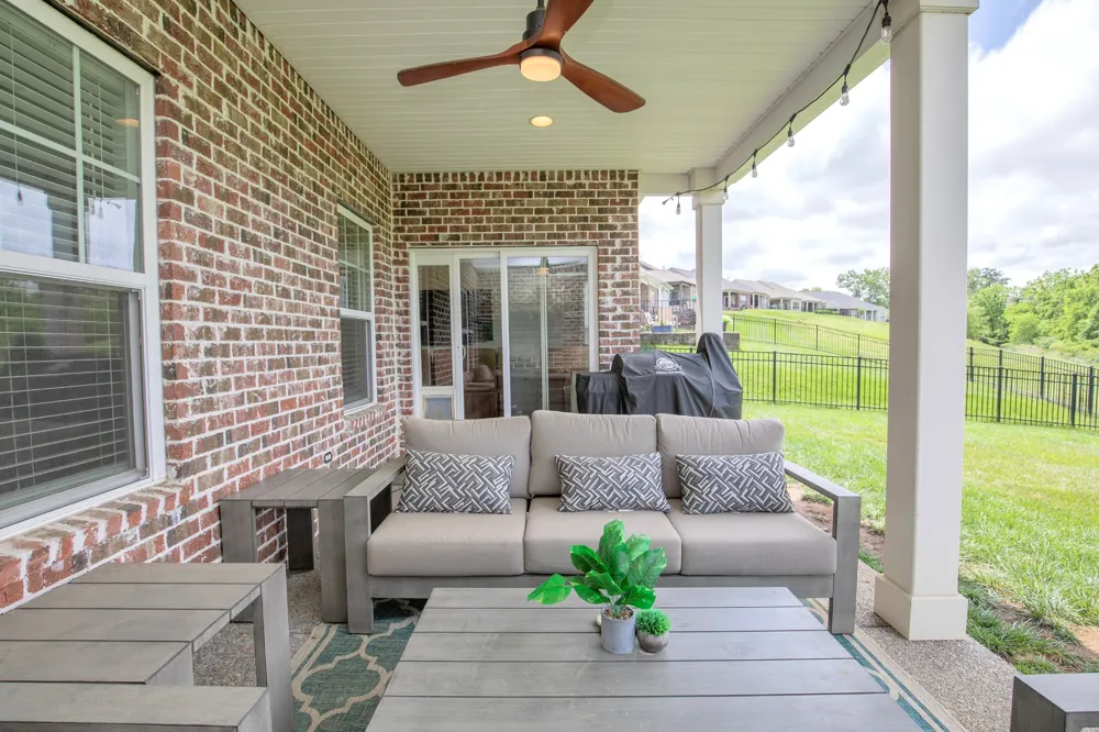 886 Cherry Grove Dr Hendersonville, TN 37075